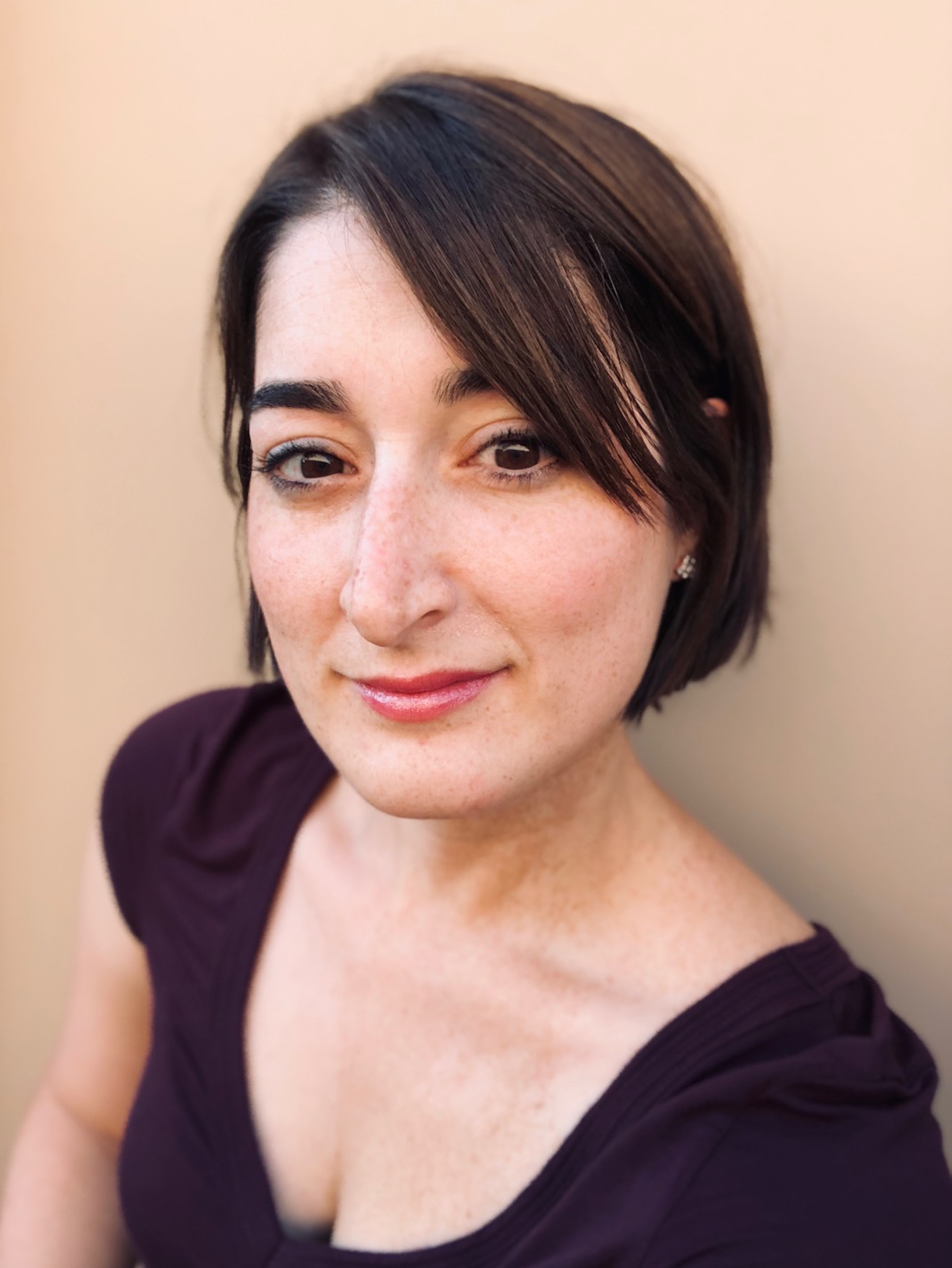 LorielRyonAuthorPhoto